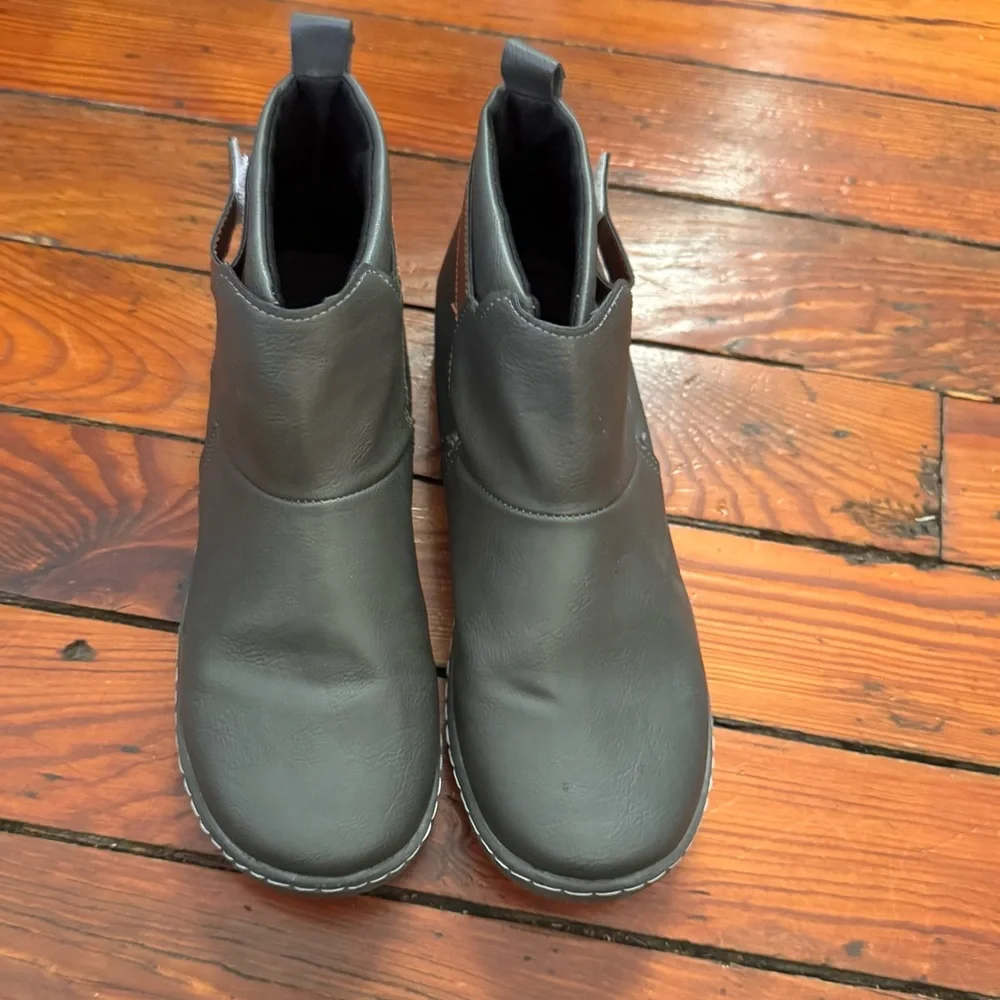 Unbranded Gray Ankle Boots Hook & loop Size 6 Women's Booties Comfort Flats - Picture 3 of 11